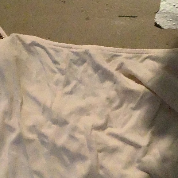 Guess top size M. - Picture 5 of 5